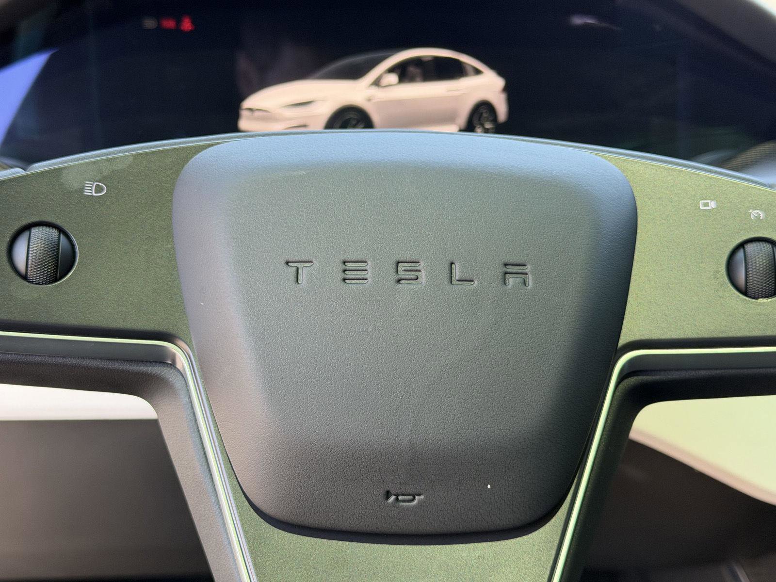 Used 2022 Tesla Model X Plaid image 21