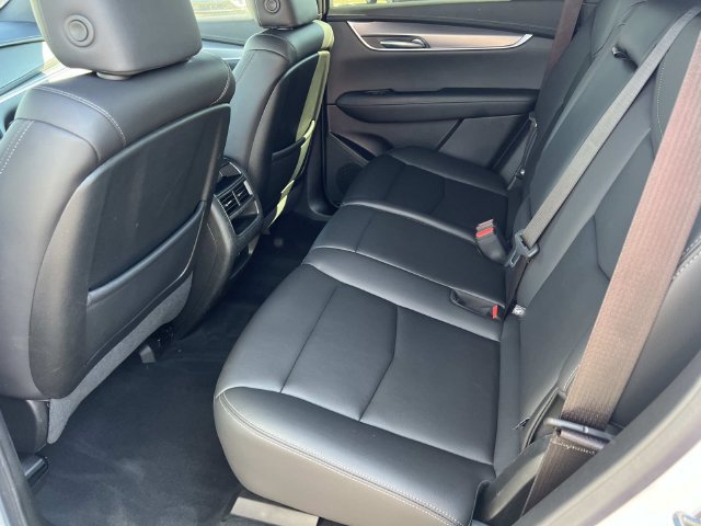 Certified 2024 Cadillac XT5 Luxury w/ LPO, Floor Liner Package AWD/4WD image 12