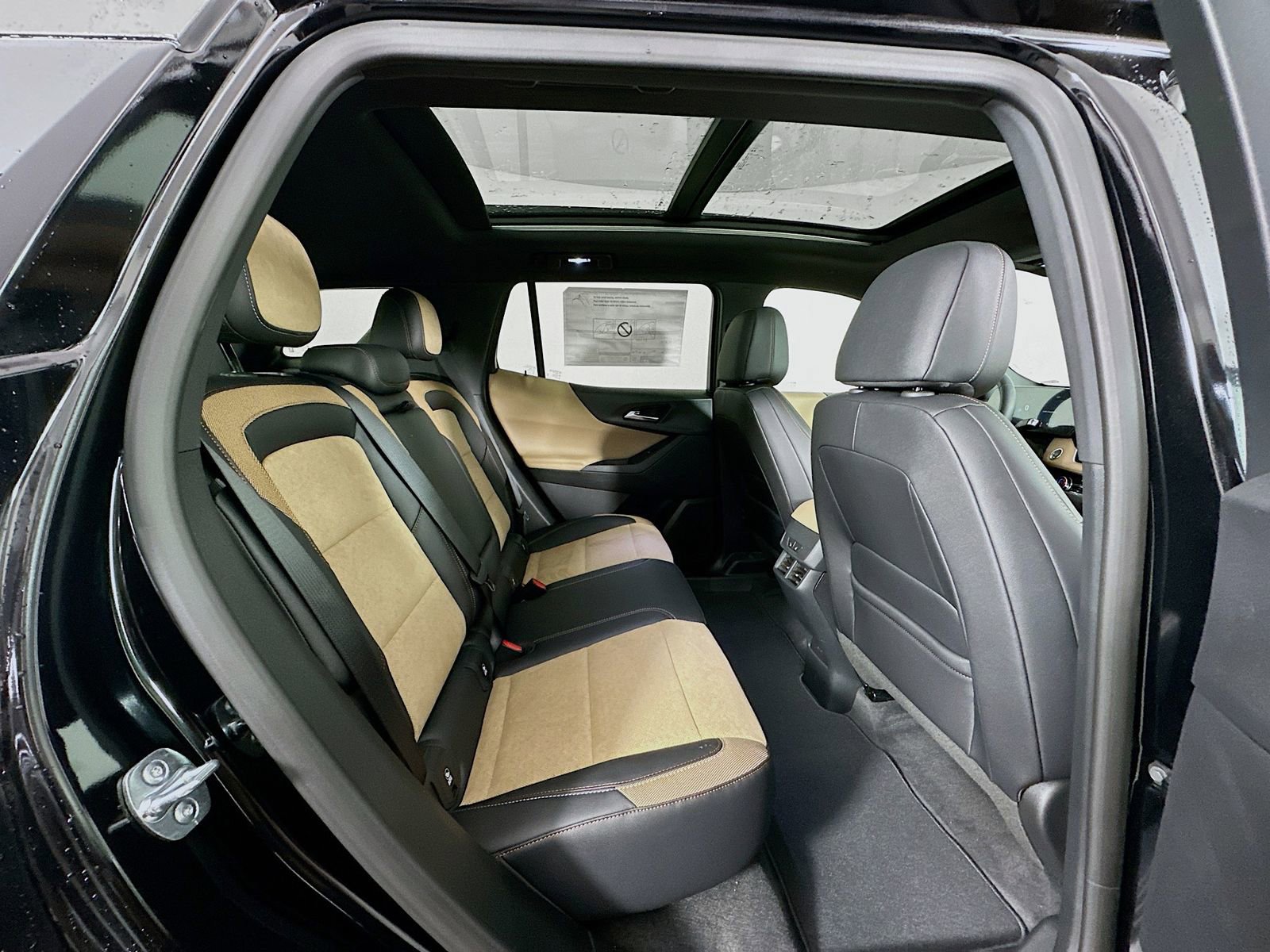 New 2026 Chevrolet Equinox ACTIV w/ Convenience Package III image 28
