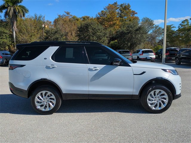 Used 2023 Land Rover Discovery S R-Dynamic image 3