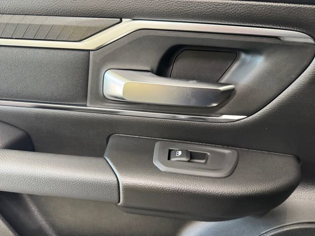 New 2026 RAM 1500 4x4 Crew Cab image 18