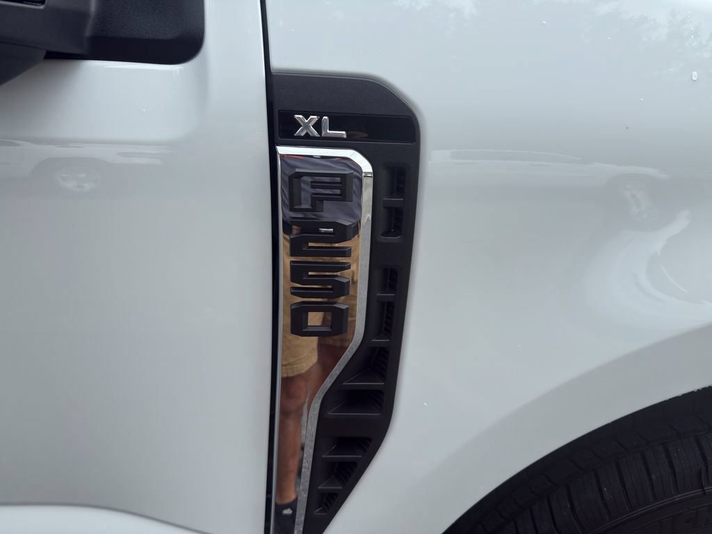Used 2025 Ford F250 XL w/ 360-Degree Camera Package RWD image 16