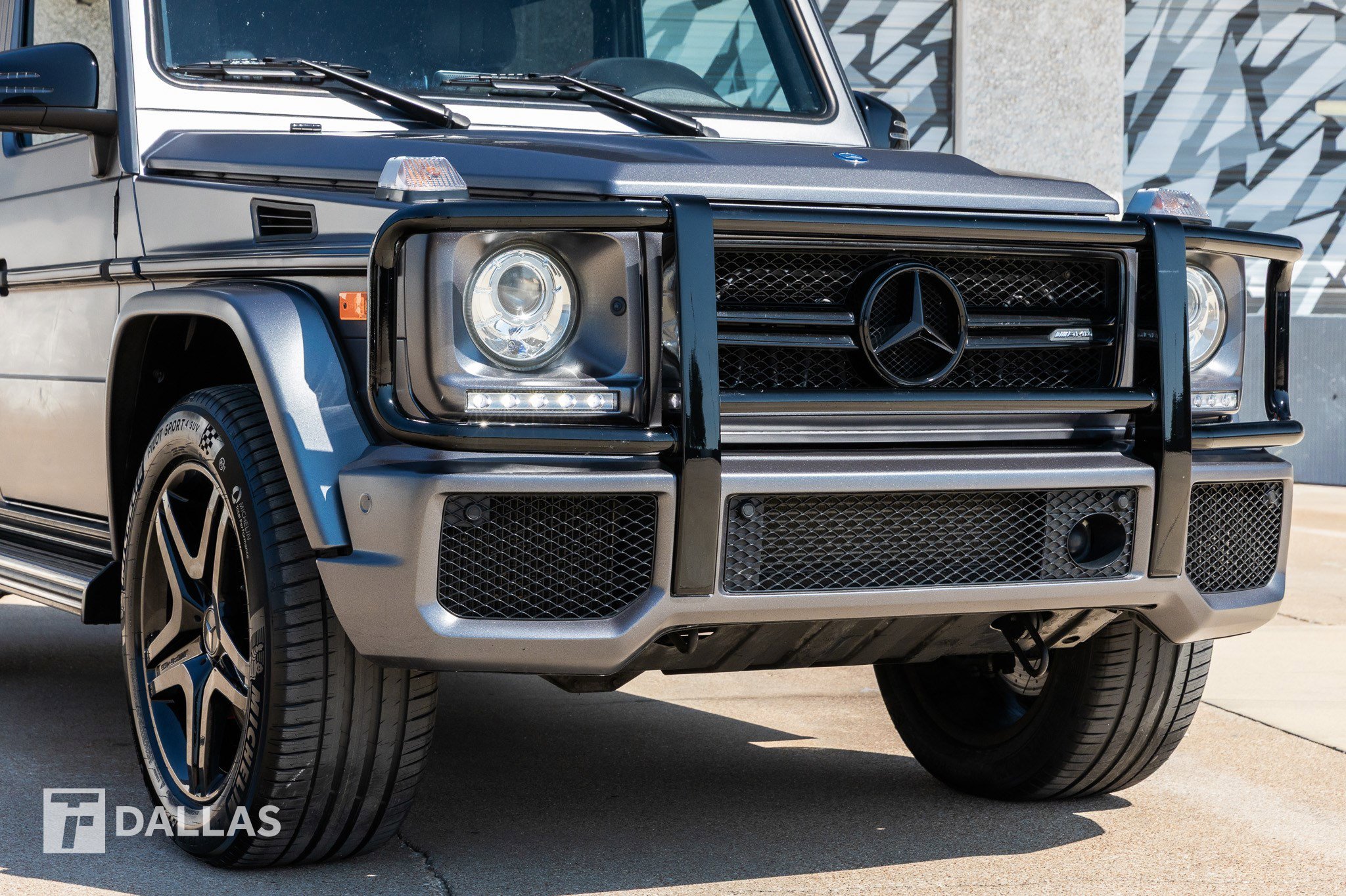 Used 2016 Mercedes-Benz G 63 AMG 4MATIC image 2