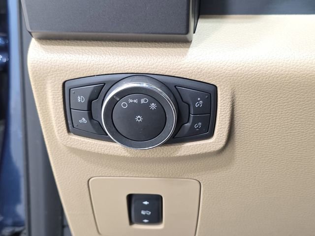 Used 2015 Ford F150 XLT w/ Equipment Group 302A Luxury image 26