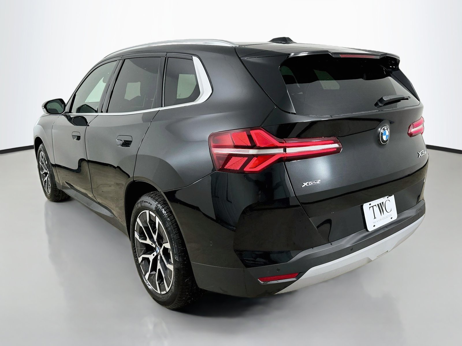 New 2026 BMW X3 xDrive30i w/ Premium Package AWD/4WD image 7