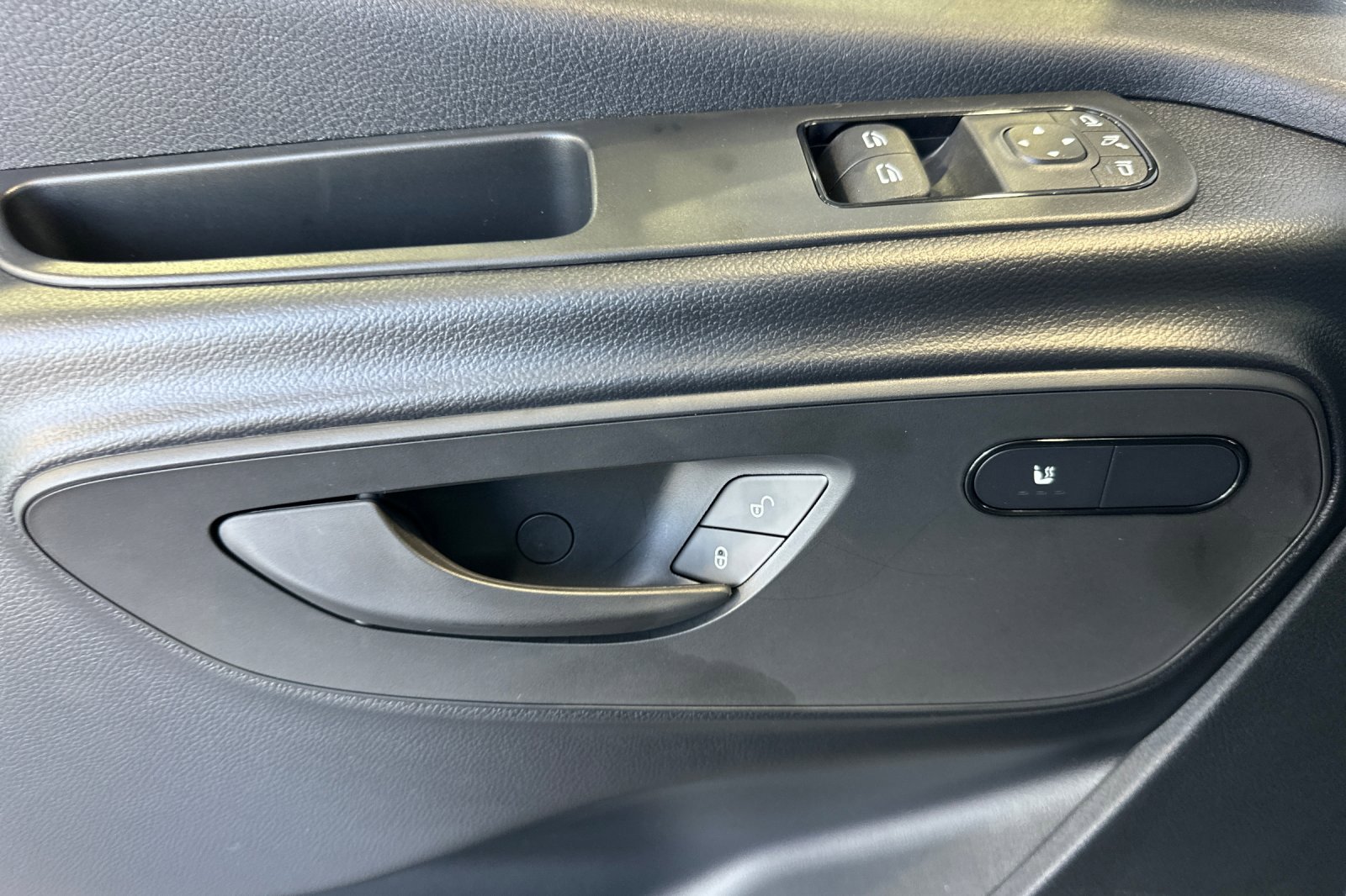 New 2024 Mercedes-Benz eSprinter 170 Cargo image 11