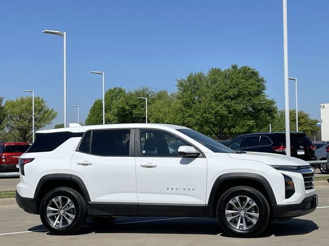 Used 2025 Chevrolet Equinox LT AWD/4WD image 3