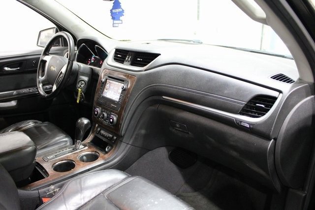 Used 2014 Chevrolet Traverse LT image 29