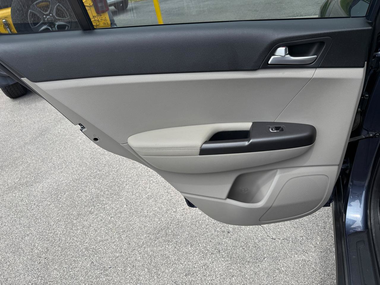 Used 2020 Kia Sportage LX FWD image 24