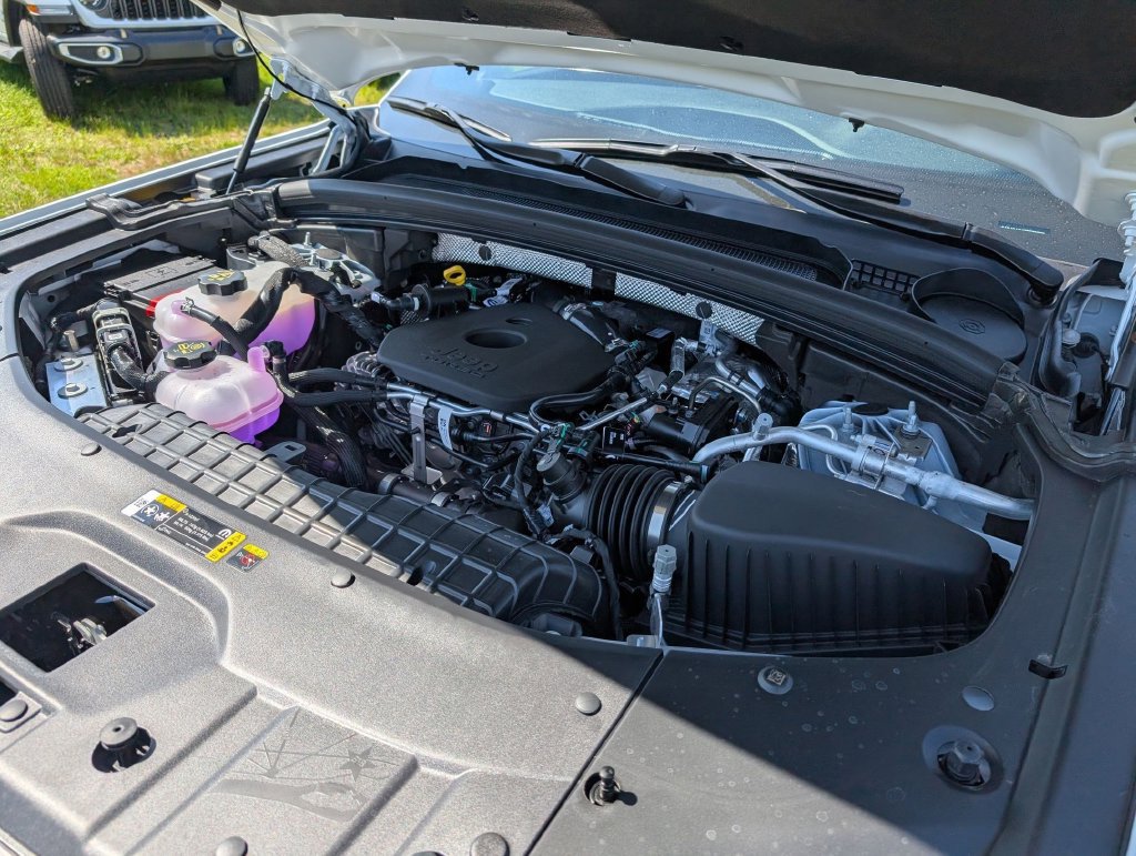 New 2026 Jeep Grand Cherokee Altitude RWD image 33