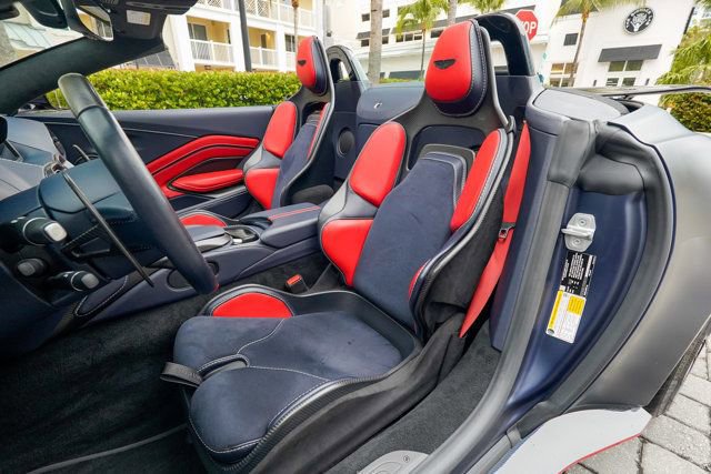 Used 2023 Aston Martin V12 Vantage Roadster RWD image 64
