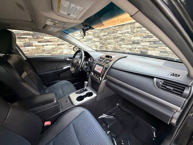 Used 2013 Toyota Camry SE FWD image 13