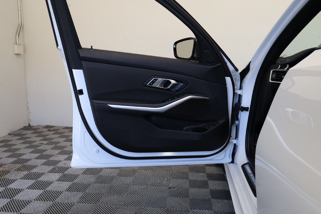 Used 2020 BMW M340i w/ Parking Assistance Package RWD image 14