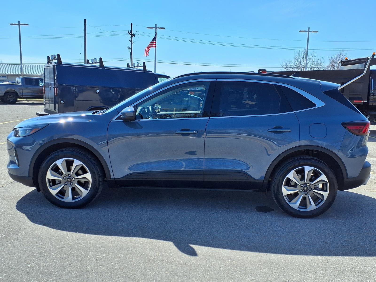 Certified 2023 Ford Escape Platinum w/ Class II Trailer Tow Package image 4