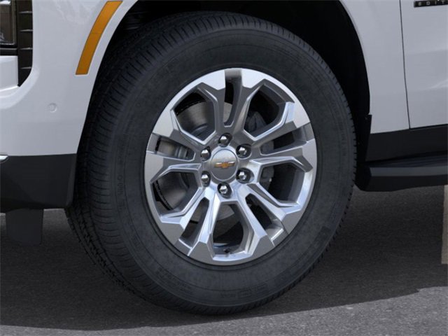 New 2026 Chevrolet Suburban LT image 9