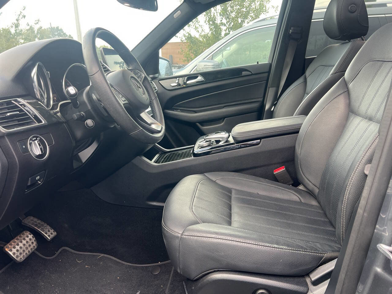 Used 2019 Mercedes-Benz GLE 400 4MATIC image 8