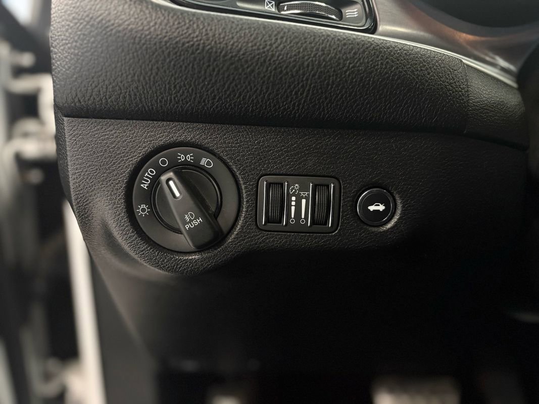 Used 2019 Dodge Challenger R/T image 27