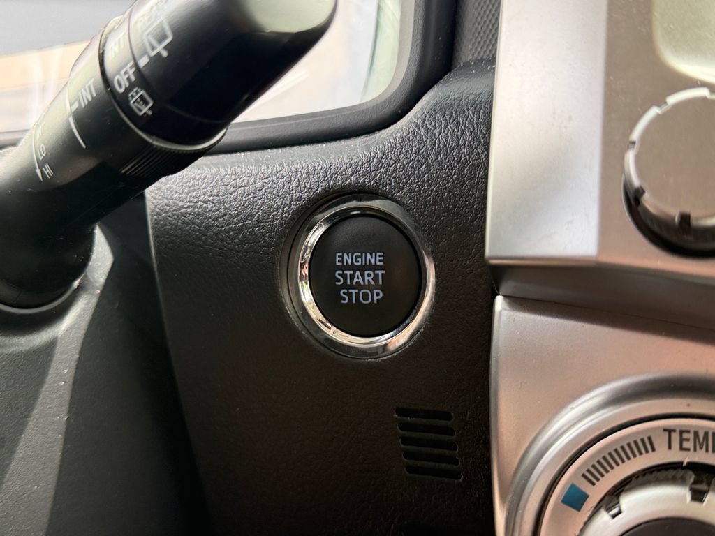 Used 2023 Toyota 4Runner Limited AWD/4WD image 27