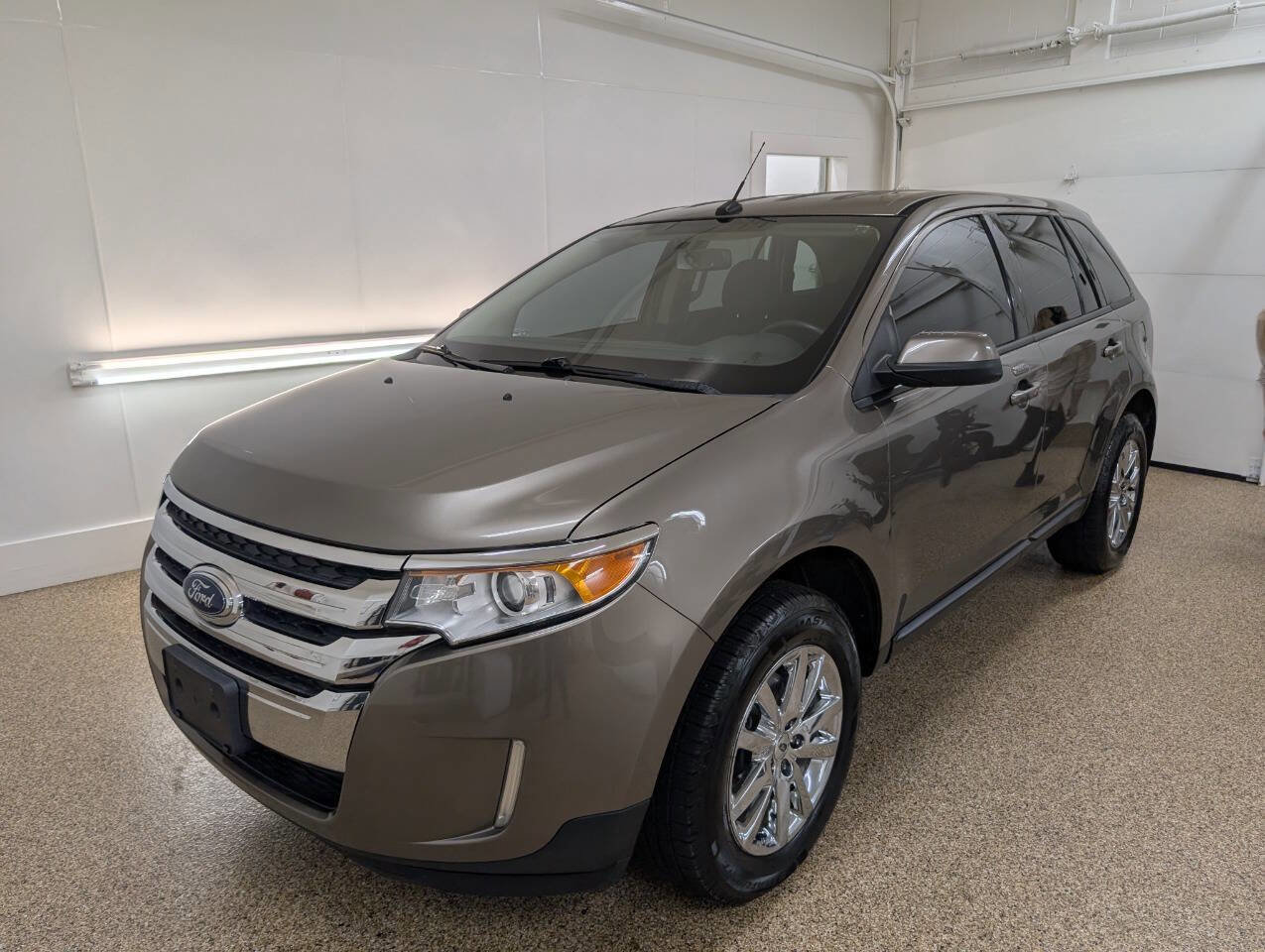 Used 2013 Ford Edge SEL w/ Driver Entry Pkg image 2