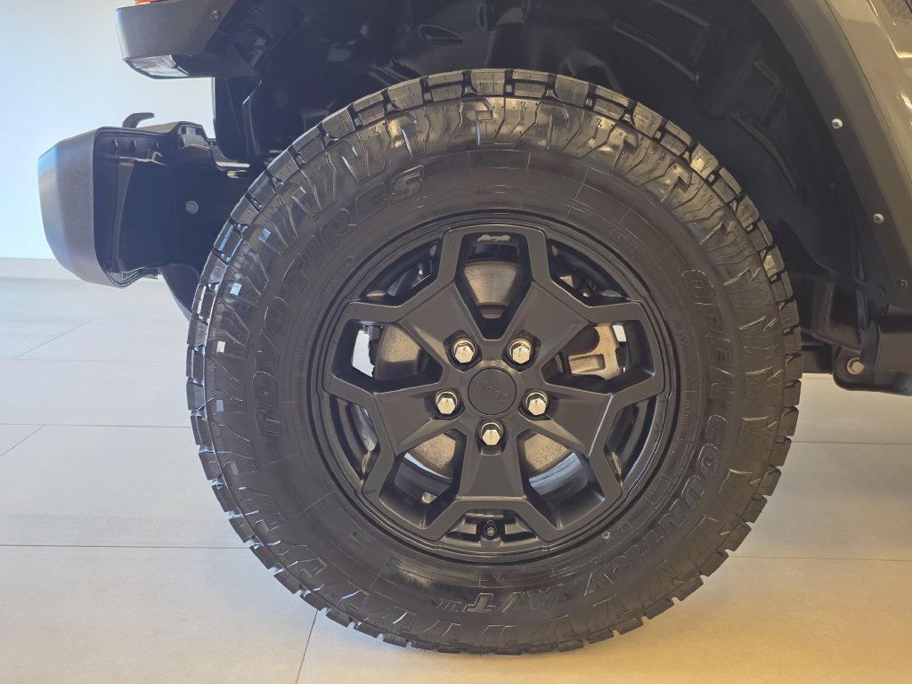 Used 2022 Jeep Gladiator Sport AWD/4WD image 11