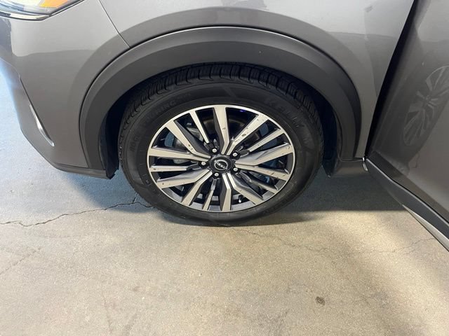 Used 2024 Nissan Kicks SR FWD image 30