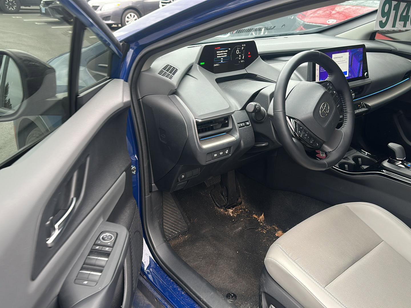 Used 2024 Toyota Prius XLE image 8