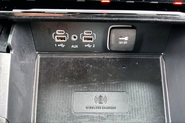 Used 2025 Jeep Grand Cherokee Altitude AWD/4WD image 16