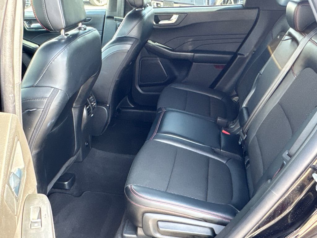 Used 2025 Ford Escape ST-Line FWD image 19