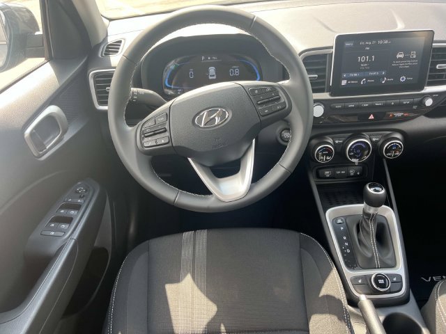 New 2026 Hyundai Venue SEL FWD image 13