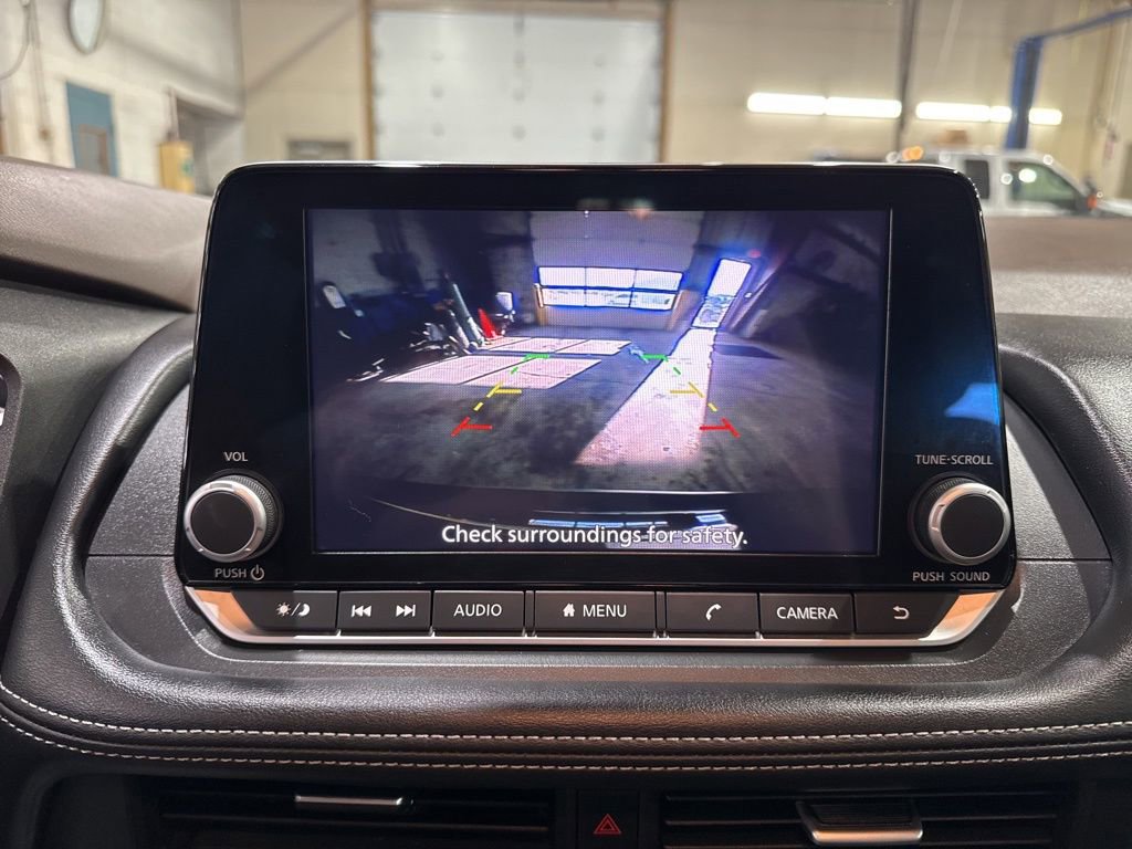 Used 2023 Nissan Rogue S image 23