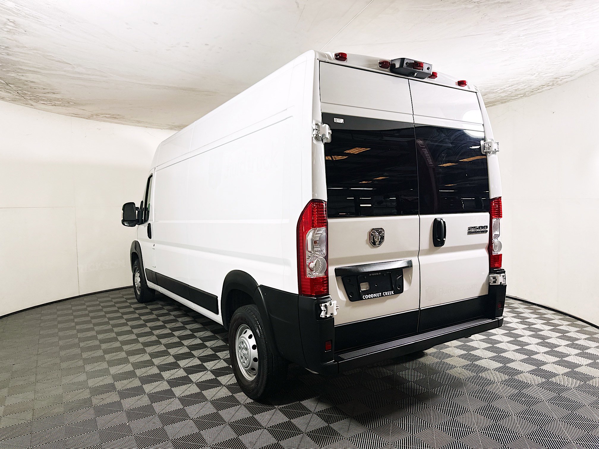 Used 2023 RAM ProMaster 2500 FWD image 5