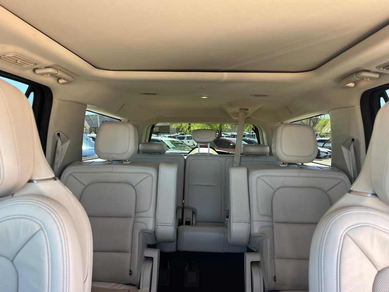 Used 2021 Lincoln Navigator L Reserve AWD/4WD image 27