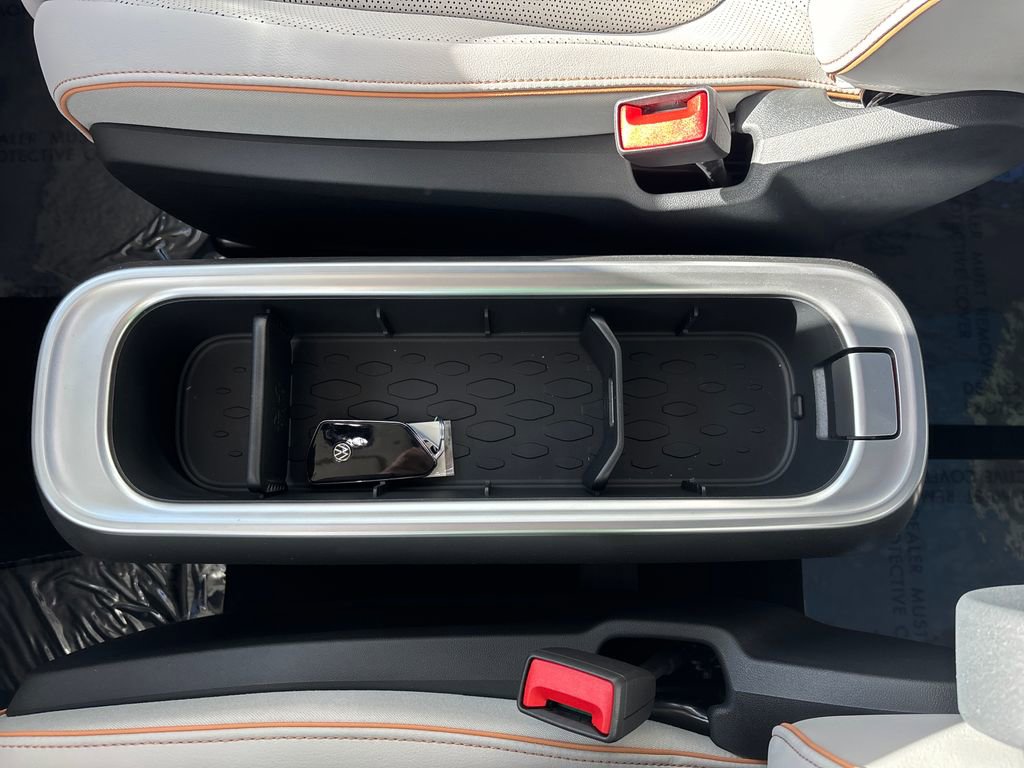 New 2025 Volkswagen ID. Buzz Pro S Plus AWD/4WD image 22