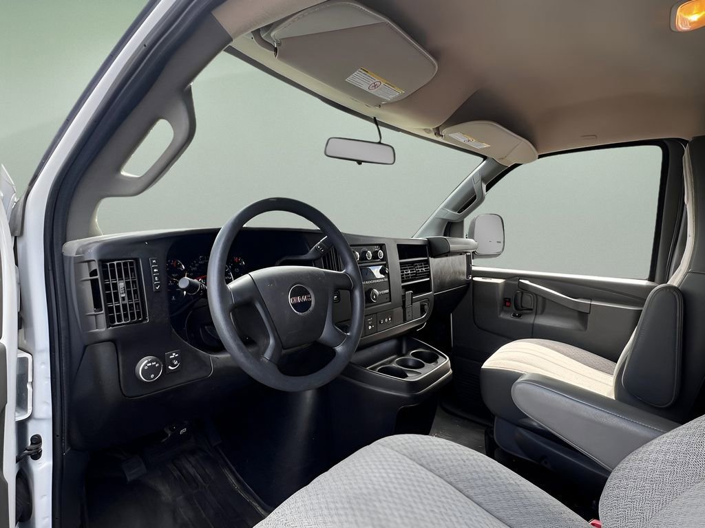 Used 2023 GMC Savana 2500 RWD image 9