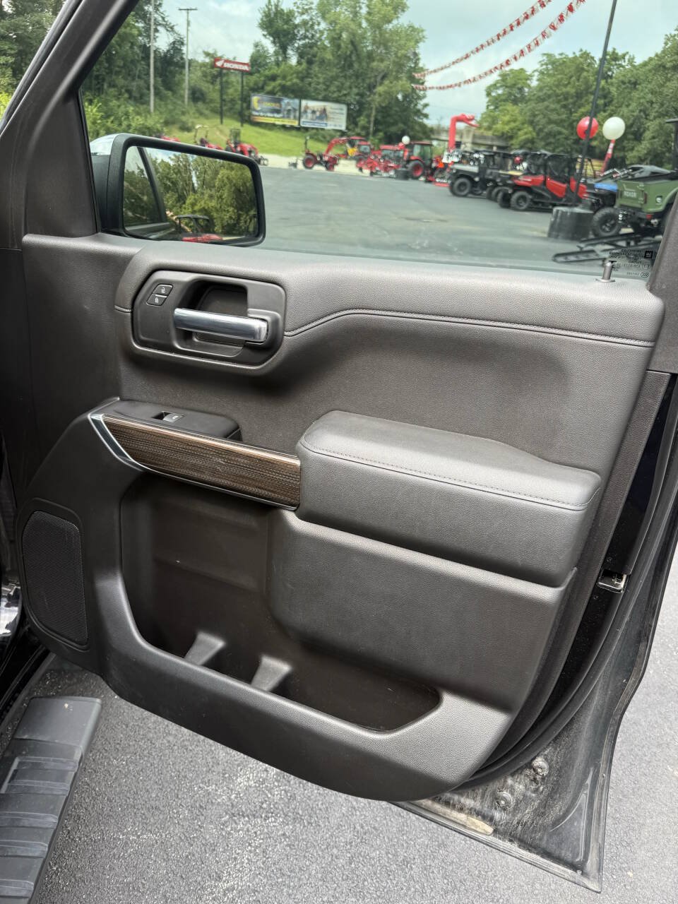 Used 2019 Chevrolet Silverado 1500 LT w/ All-Star Edition AWD/4WD image 11
