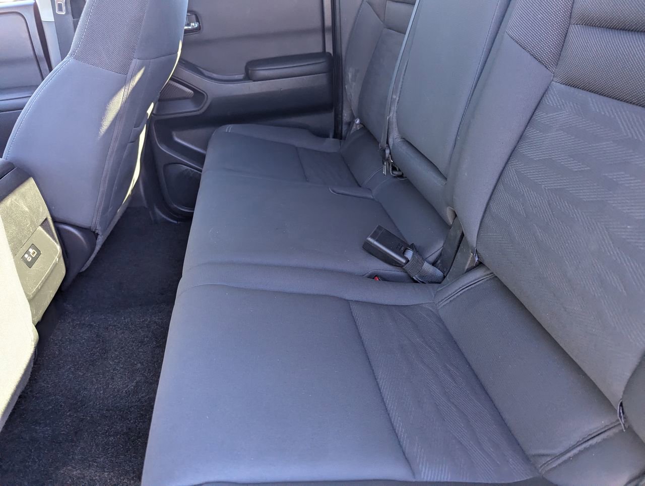 Certified 2024 Nissan Frontier SV image 17