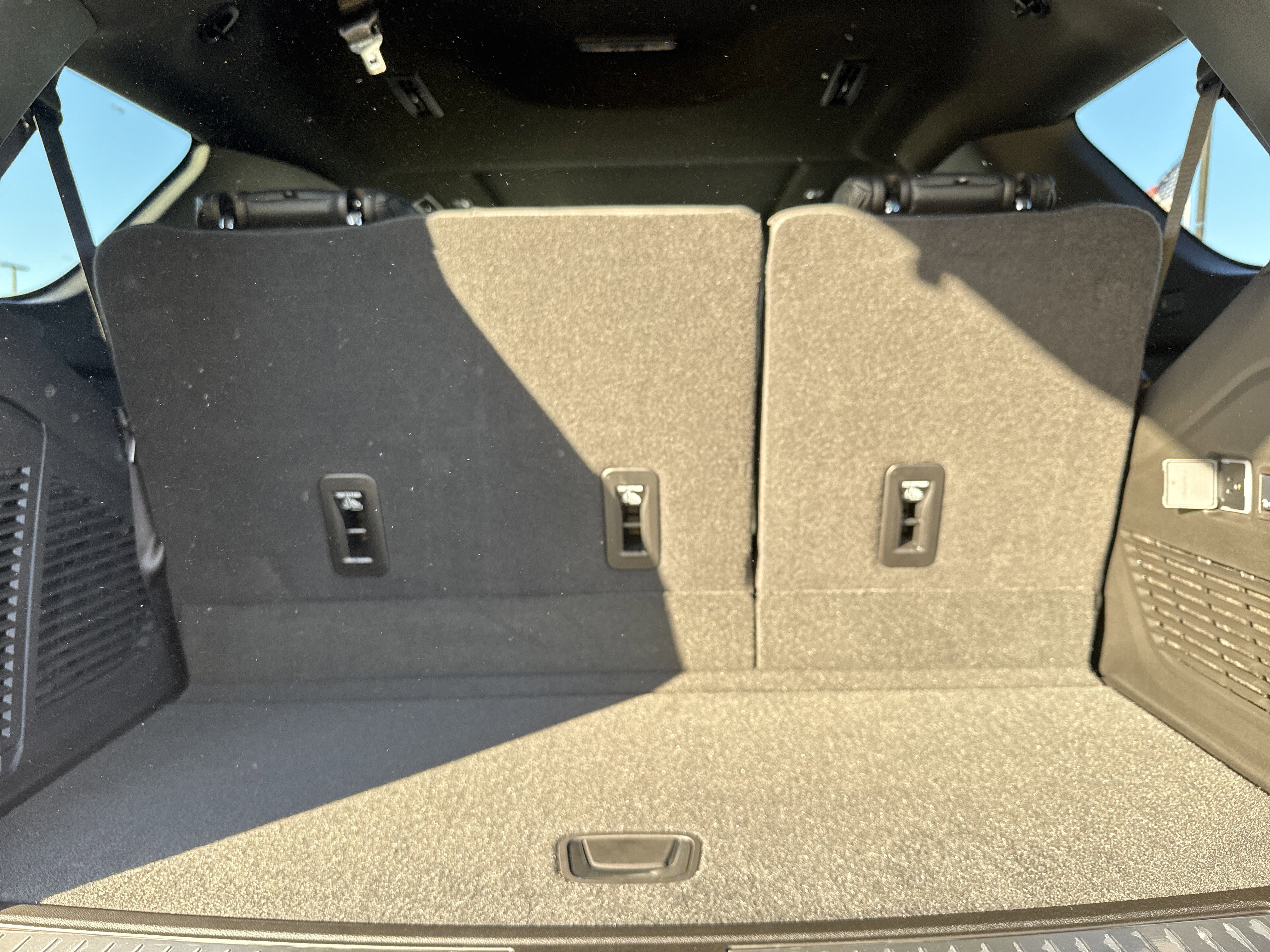 New 2026 GMC Yukon Denali w/ Sun & Power Step Package image 32