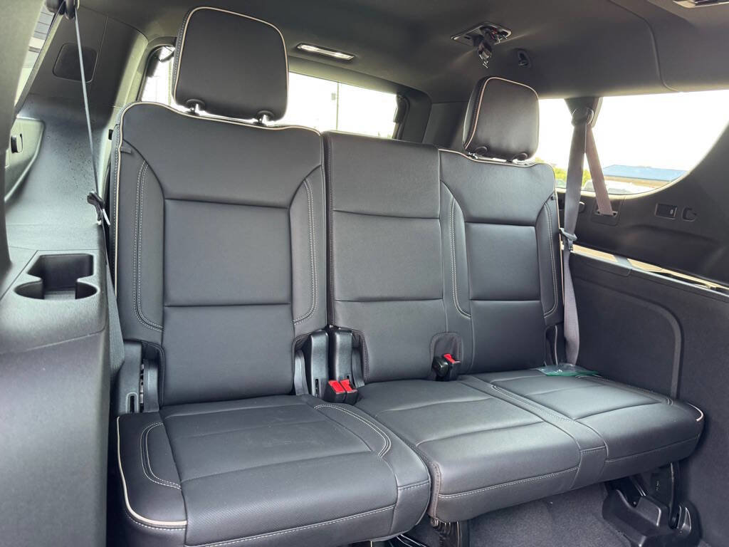 Used 2024 GMC Yukon XL SLT image 31