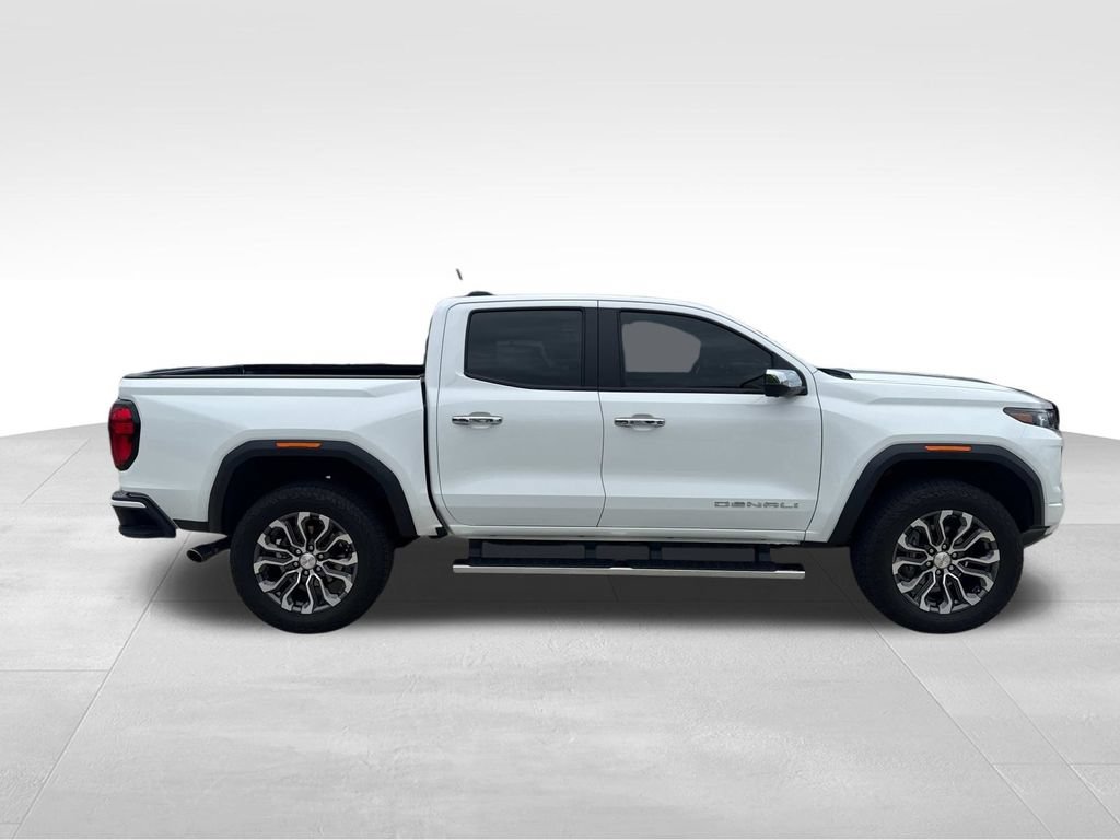 Used 2025 GMC Canyon Denali AWD/4WD image 10