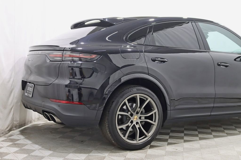 Used 2022 Porsche Cayenne S AWD/4WD image 10