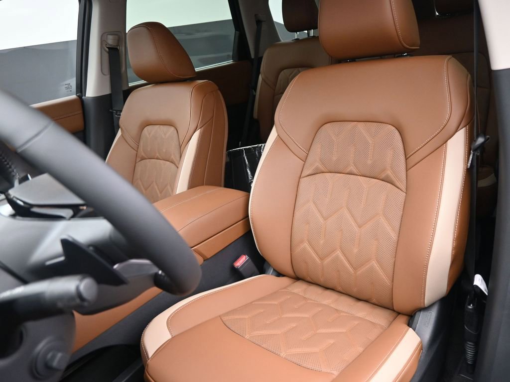 New 2026 Nissan Pathfinder Platinum image 10