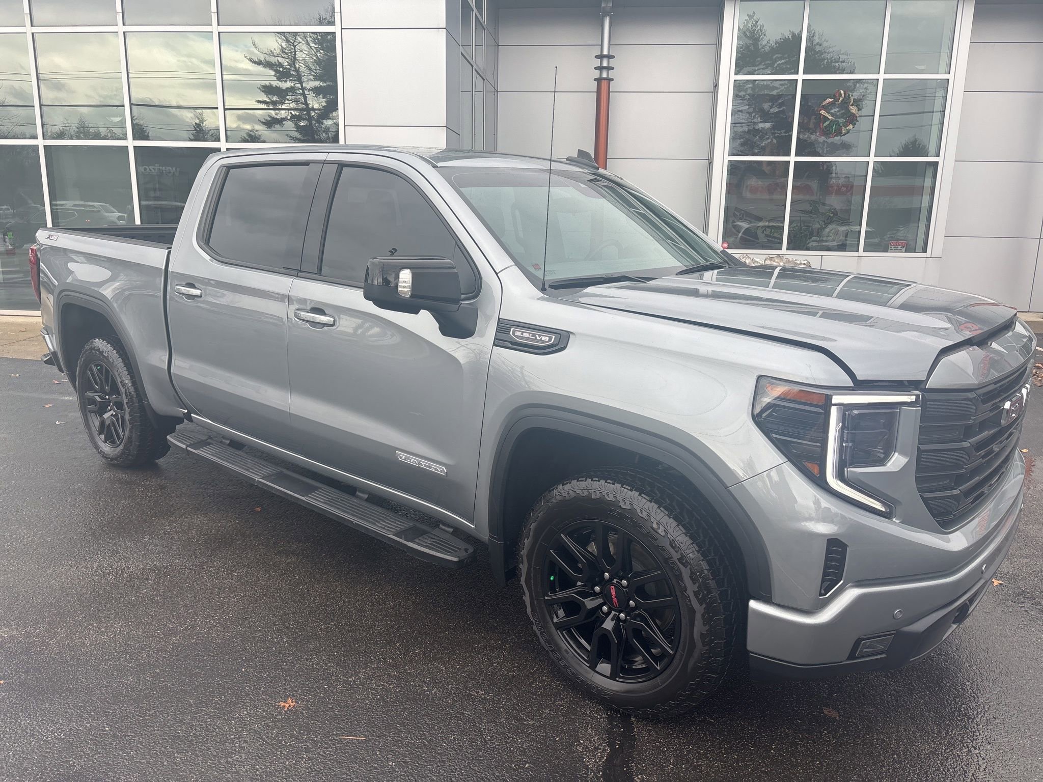 Used 2025 GMC Sierra 1500 Elevation w/ Elevation Premium Package image 14