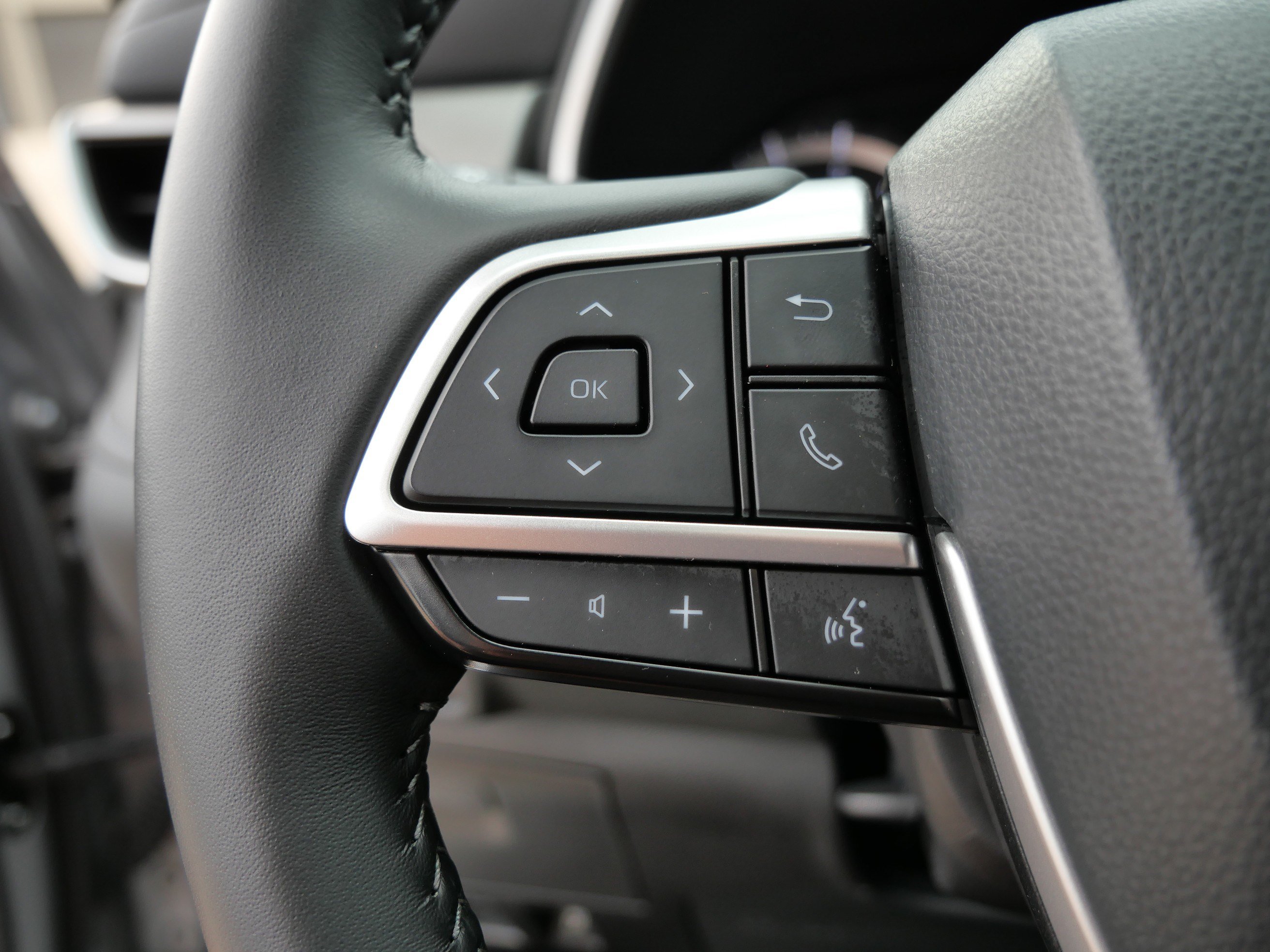 Certified 2025 Toyota Highlander XLE AWD/4WD image 28