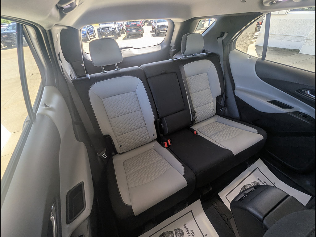 Used 2020 Chevrolet Equinox LS w/ LS Convenience Package AWD/4WD image 19