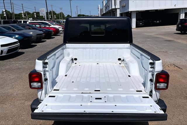 Used 2021 Jeep Gladiator Sport AWD/4WD image 29