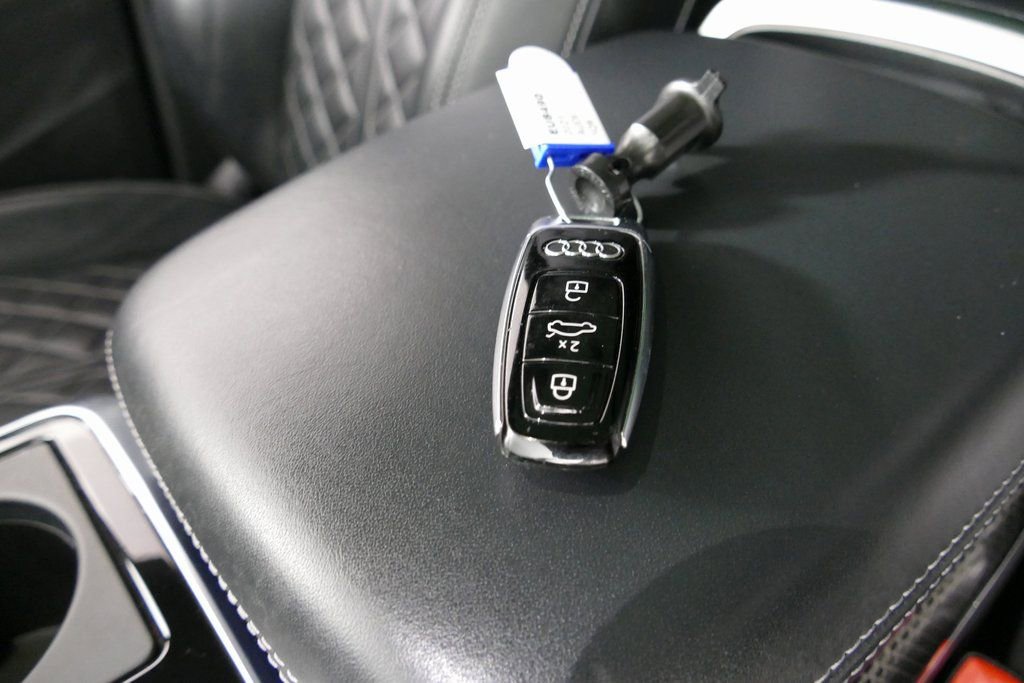 Used 2023 Audi SQ8 Prestige image 14