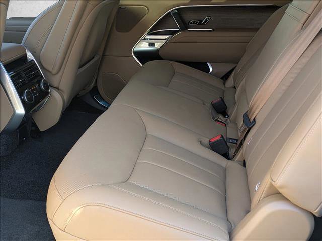 New 2026 Land Rover Range Rover Long Wheelbase SE image 17