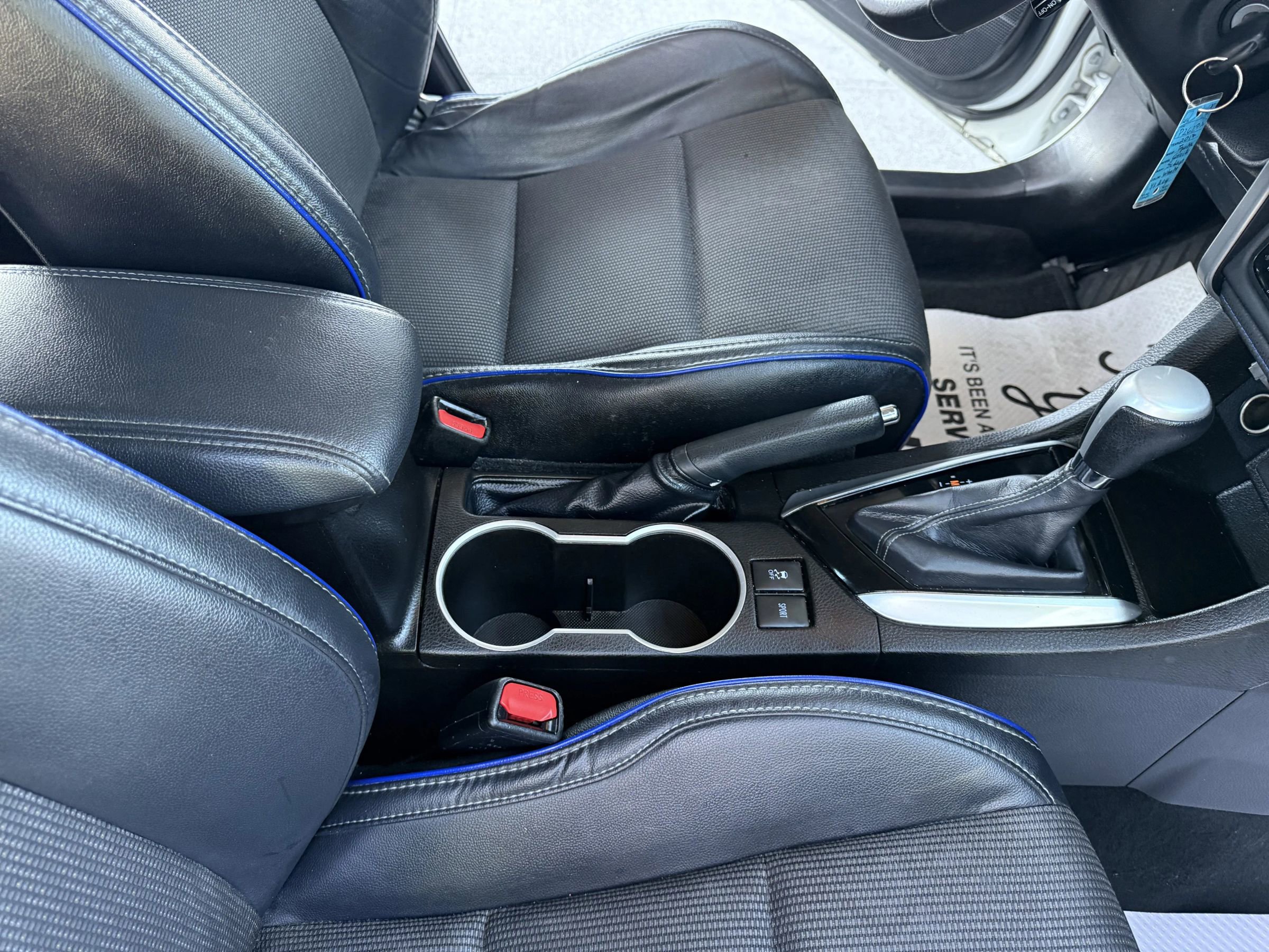 Used 2017 Toyota Corolla SE image 25