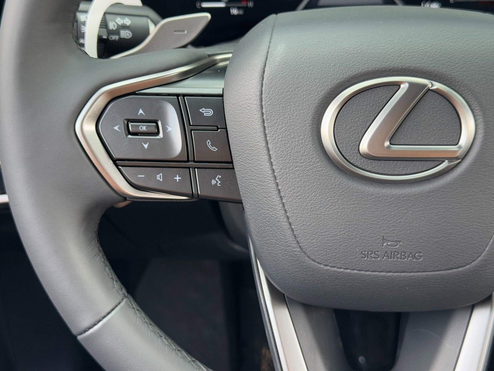 Used 2025 Lexus RX 350 FWD image 21