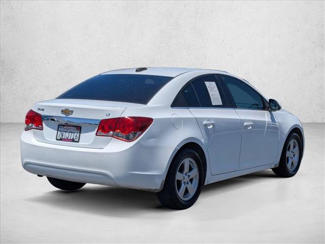 Used 2016 Chevrolet Cruze LT w/ Technology Package FWD image 5
